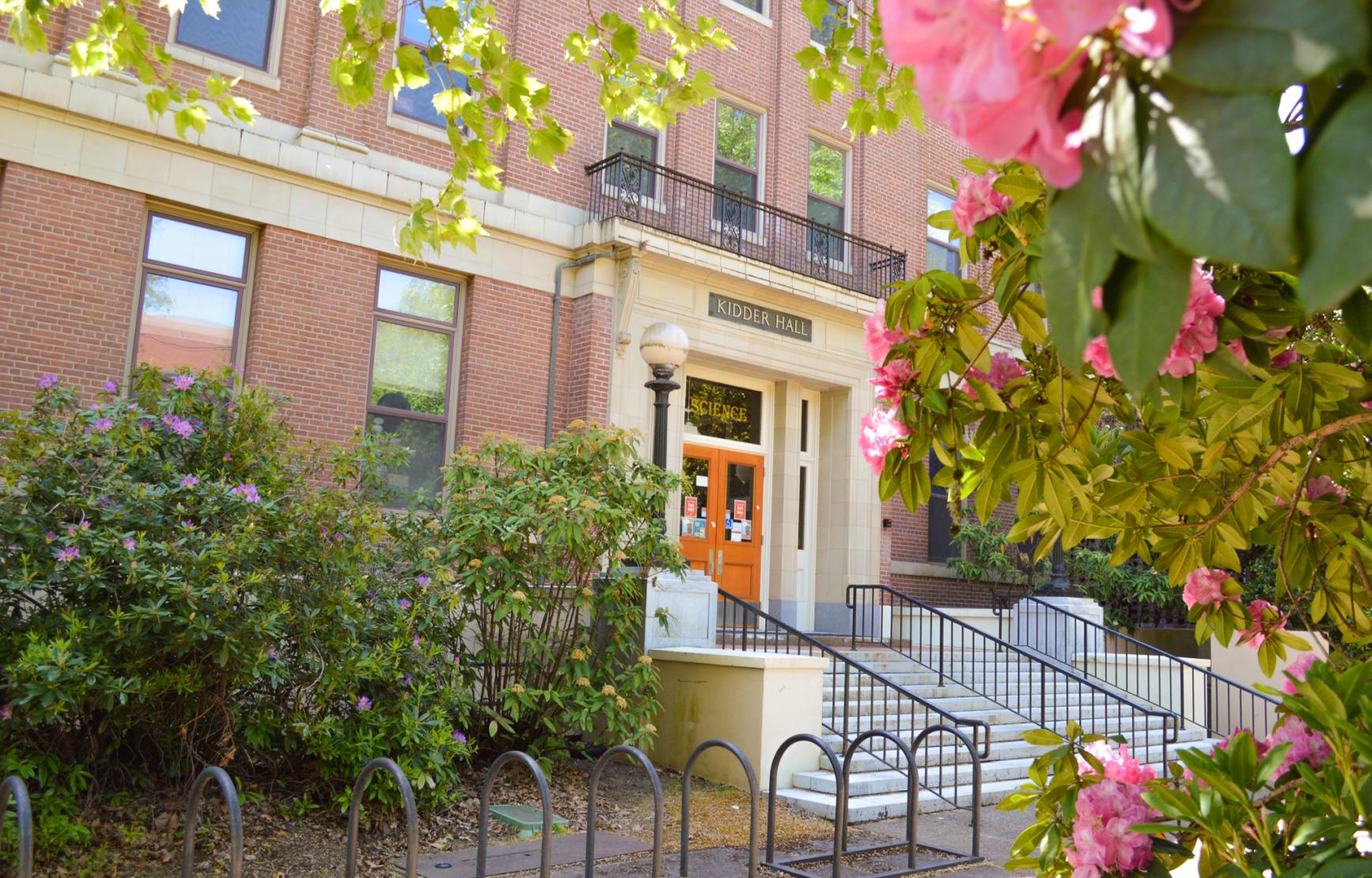 Kidder Hall on a sunny day.